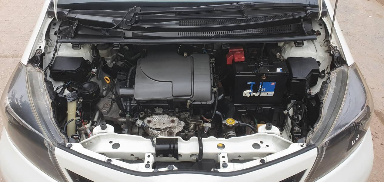 Vitz Push Start 2011 14