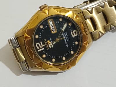 SEIKO 5 SPORTS AUTOMATIC GOLDEN EDITION