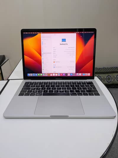 MacBook Pro Core i5 2017 16/512