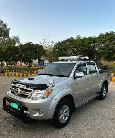 Toyota vigo model 2006/2016 karachi custom clear .