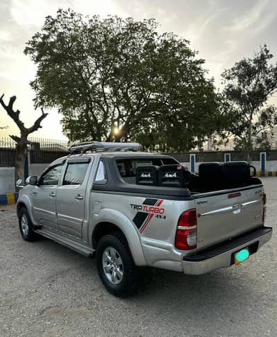 Toyota vigo model 2006/2016 karachi custom clear .