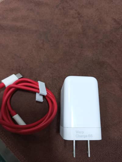 one plus 9pro ka changer 65 watt ka original 100000%