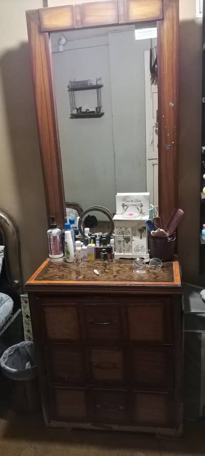 Dressing table