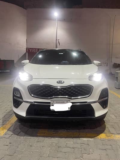 Kia Sportage 2023 White | 85k KM | New Yokohama Tyres | 2 Piece Touch