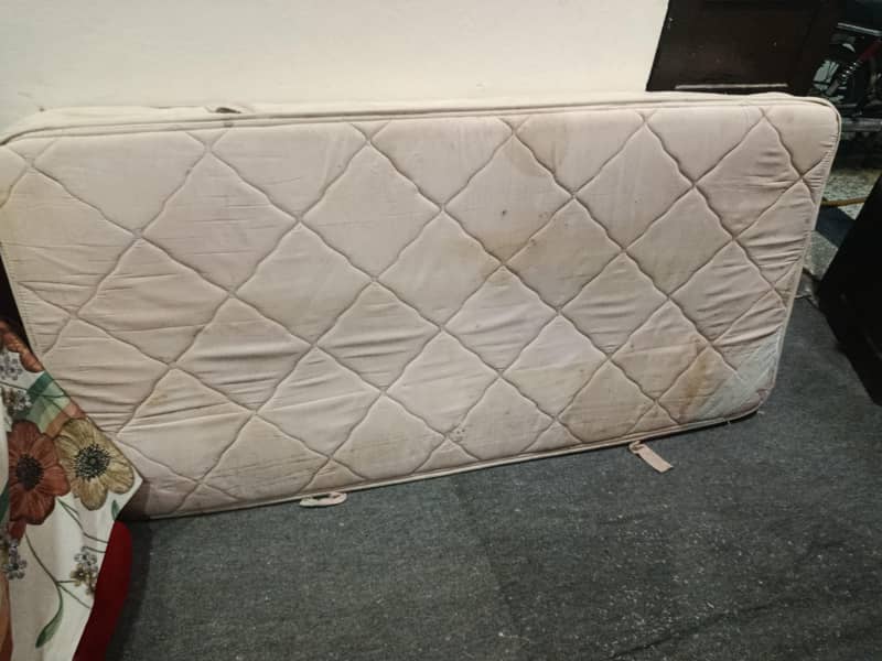 single spring matres 1