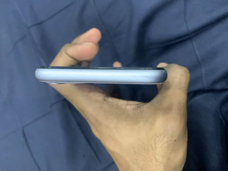 iPhone 11 64 GB 2