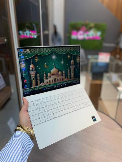 Dell IPS Display i7 10th Generation (Ram 8GB + SSD 256GB) Light Weight