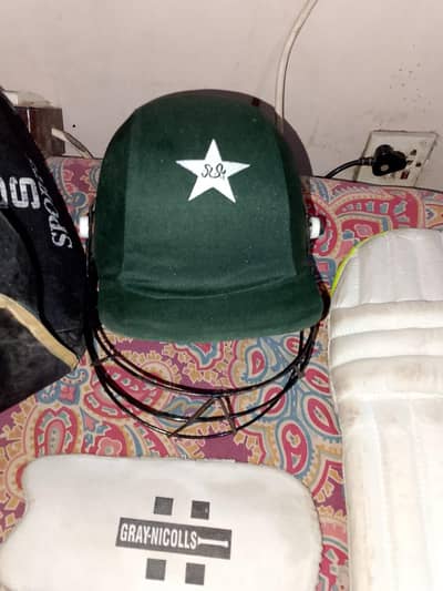 cricket kit complete with beg