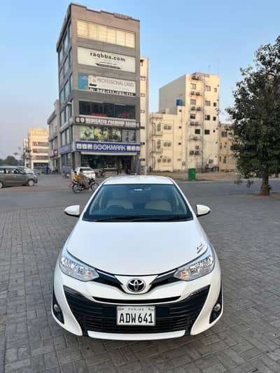Toyota Yaris Ativ X Full Option