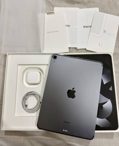 iPad Air 5 (M1 Chip) Wifi + Cellular Complete Box