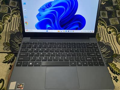 PM NEW VERSION OF LAPTOP IS AVAILABLE FOR SALE 