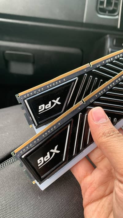 XPG 32gb RAM 3600MHZ 4 stick