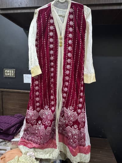 Stunning 3-Piece Maroon Velvet Embroidered Formal Suit– Size Medium