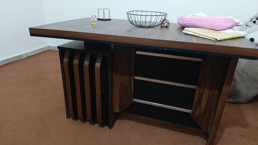 executive table sale in cheap rate.