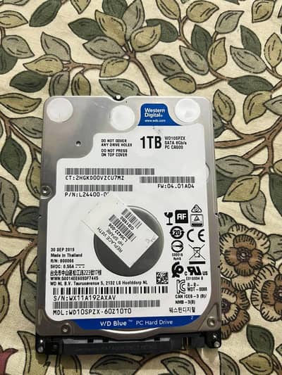 1 tb ultra slim western digital HHD , internal hardrive for laptop