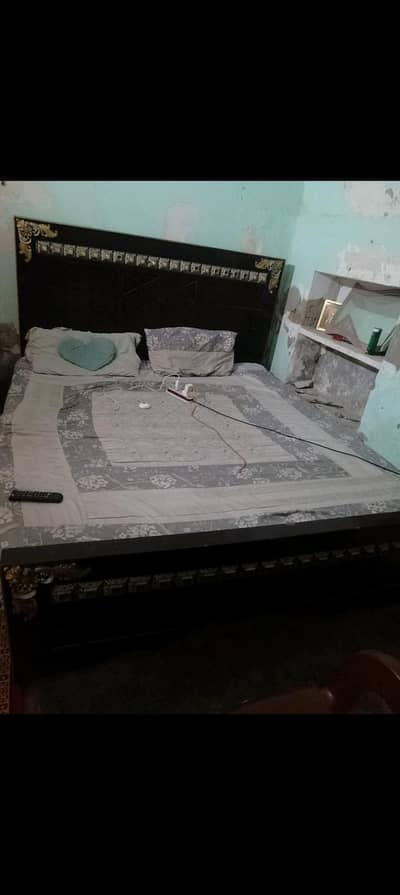Bed for sale contact me masg inbox