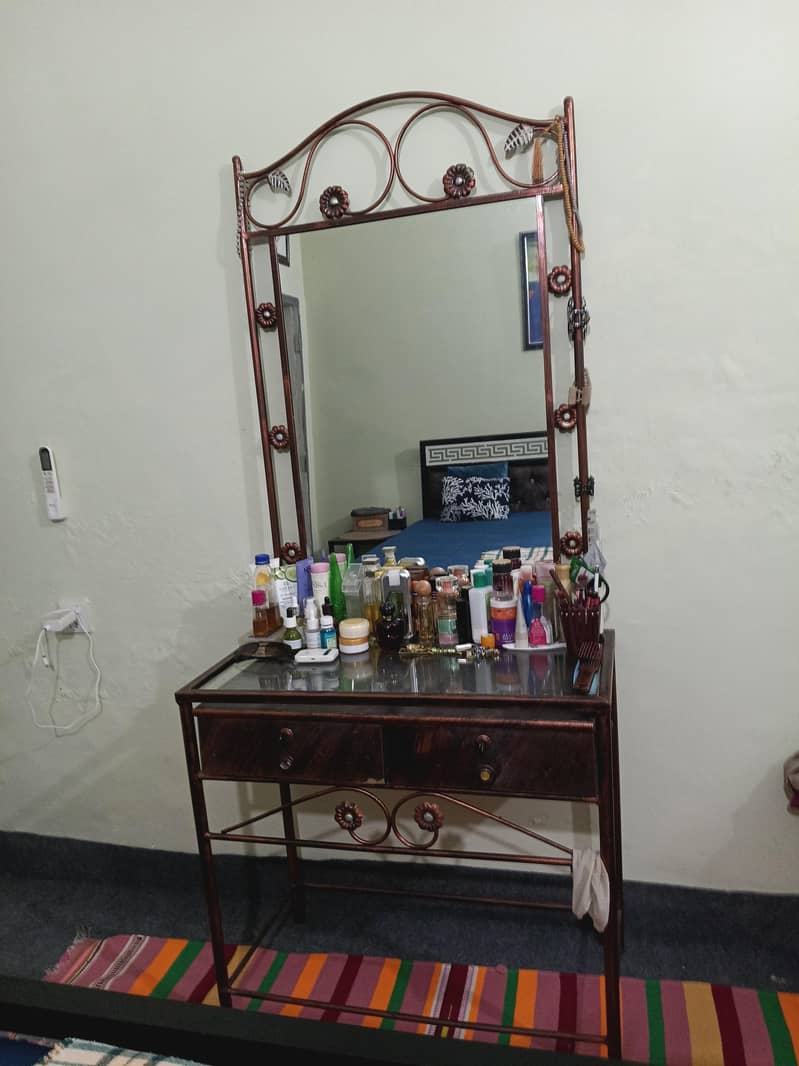 dressing table 3