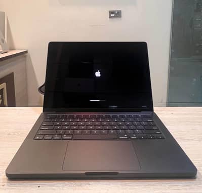MacBook Pro M5 2025
