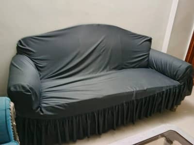 7 seater sofa seat with sideracks and main table