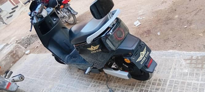 superstar scooty foxy 03371749711