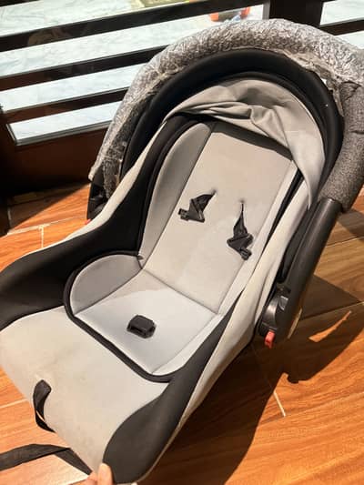 Baby cot new condition