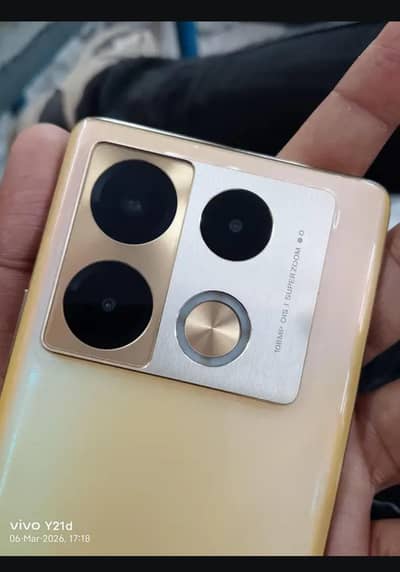 Infinix Note 40 Pro 12GB 70w charger