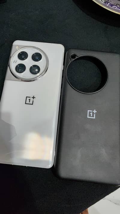 ONEPLUS 12 (NON PTA)
