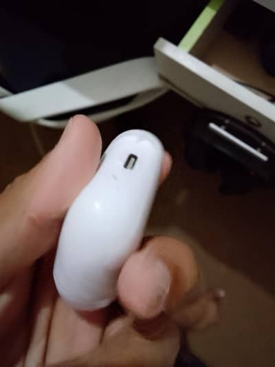 only right airpods is working