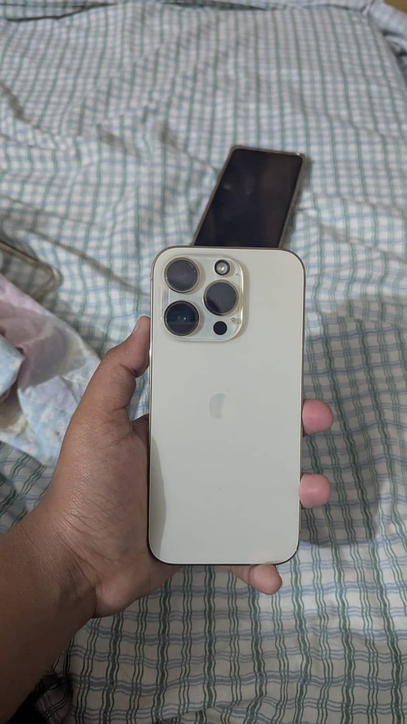 iPhone 14 pro 0