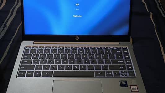 HP 14-EP1026TU 8gb ddr5/ 512 m2nvme