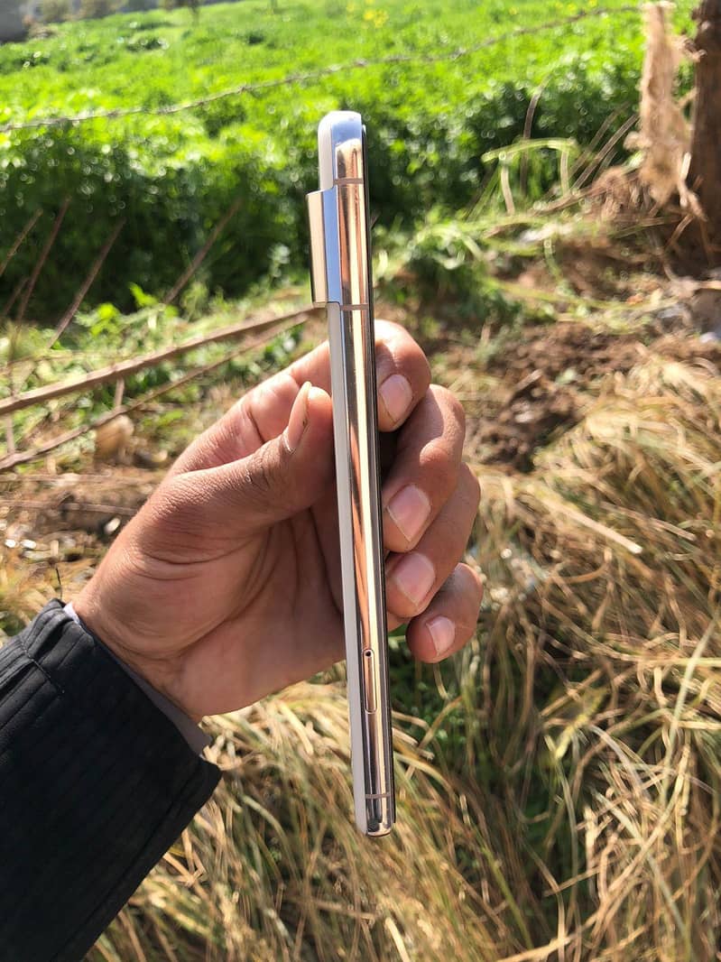 google pixel 8 pro 2