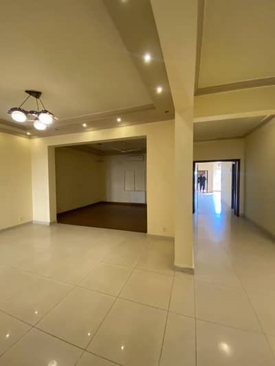 4 Bed Full Unit For Rent In Karakoram Enclave F-11 4300 Sq Ft