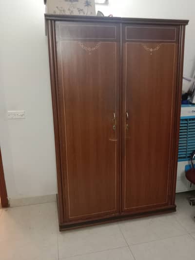 2 door wooden wardrobe in good condition
