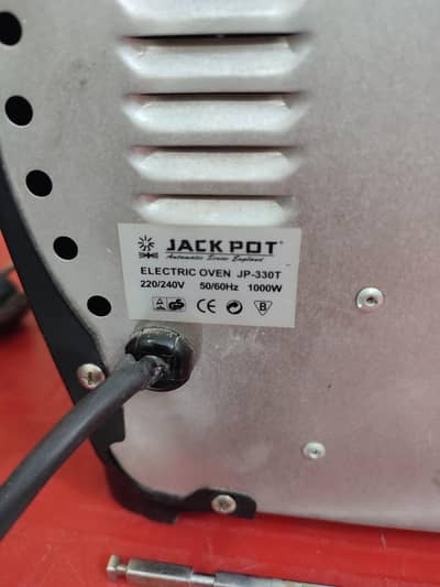 jackpot Leisure Electric Convection Roaster Oven with Accessories