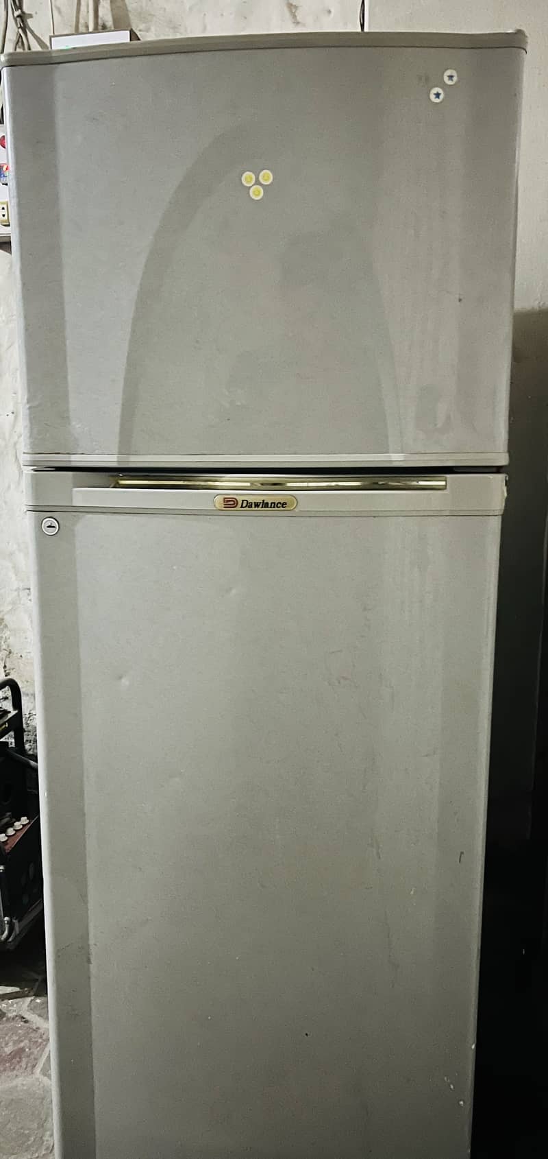 Medium size fridge 0
