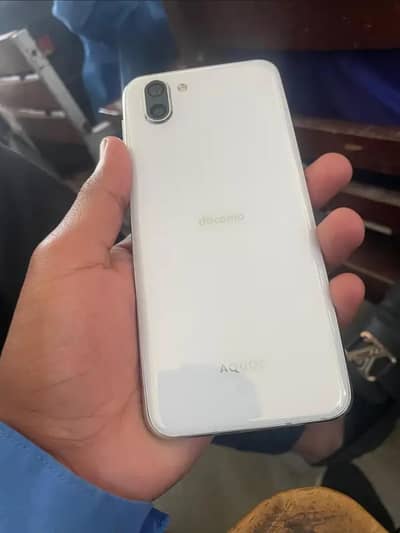 AQOUS R2 10/10 CONDITION NON PTA 