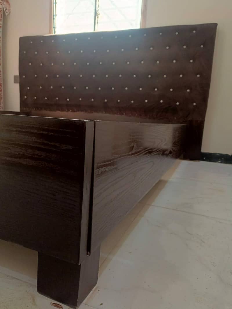 Foaming Bed with Dressing outclass condition 5