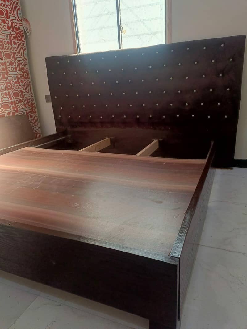 Foaming Bed with Dressing outclass condition 6