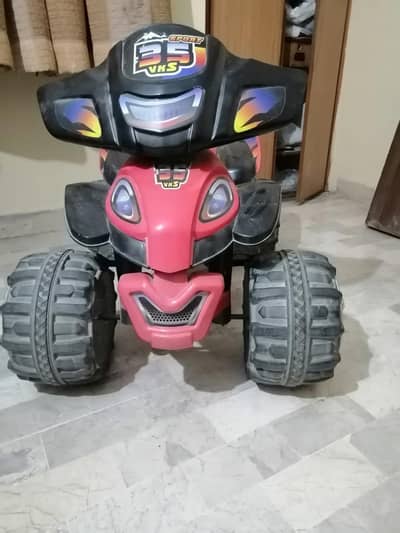 ​Red & Black Kids Ride-on ATV - Excellent Condition