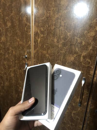 Iphone 16 lush condition 128gb jv