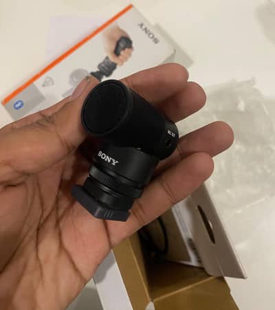 Sony Vlogger Shotgun Mic - best for vlogging and front facing videos