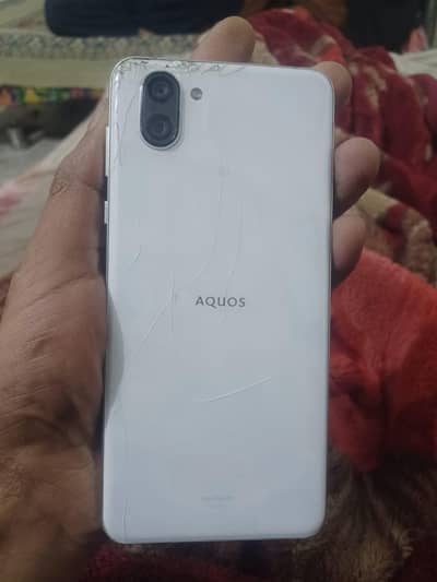 sharp Aquos r3 nonpta screen damaged