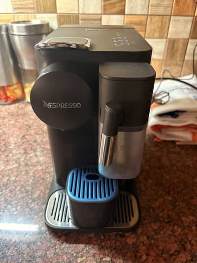 DeLonghi Nespresso Lattissima One