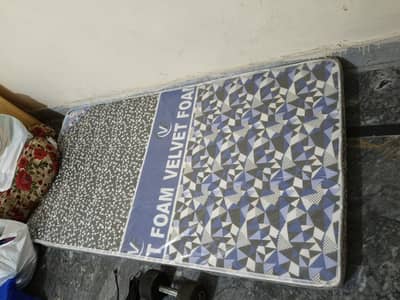 NEW SINGLE METRESS AVAILABLE 03125736397