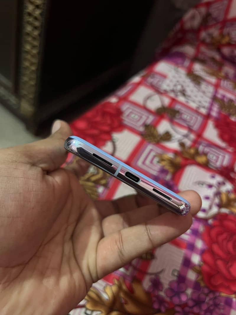 Google Pixel 8 pro 3