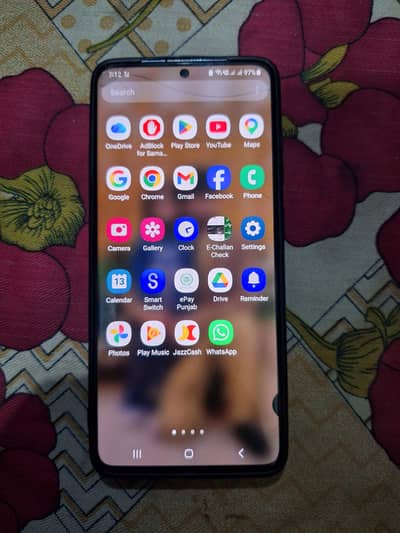 Samsung s20 5G ofical proved with box  minior glas break or minior dot