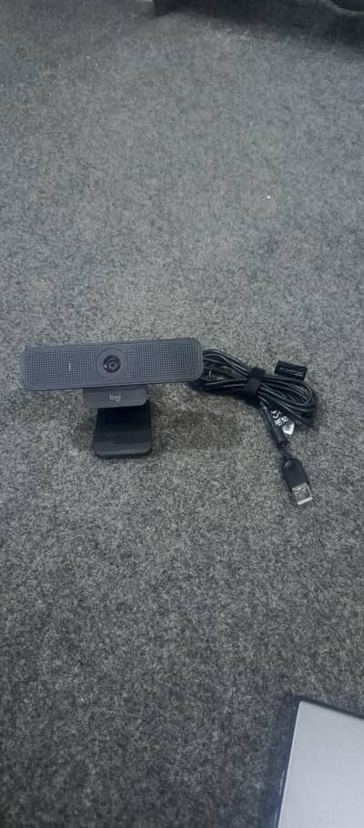 webCamera boht achi quality or condition mai ha.