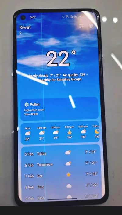 Oneplus 9R great condition (very thin line on display)