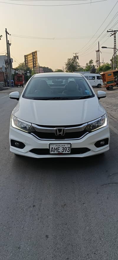 New car totally jeniune spot less secreatch less condition