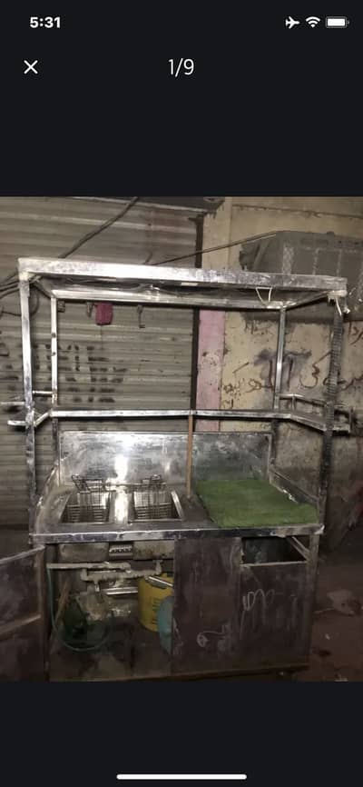 Zinger burger stall with saman